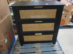 lot 89 image: 3 Drawer Chest - 2nd drawer needs g...