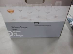 lot 90 image: 6 pc Wine Glass Set ...