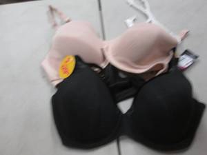 lot 99 image: 2- NWT 42C Underwire Bras...