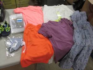 lot 100 image: Toddler 7 Water Shoes, Shower Liner...