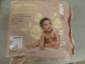 lot 143 image: Shea Butter Baby Wipes 216 ct...