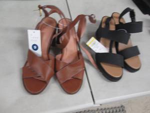 lot 150 image: 2 pr NWT Ladies Shoes Size 9, 9.5...