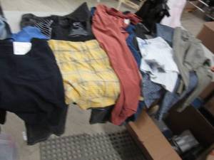 lot 162 image: Large Lot of Assorted Sized Clothin...