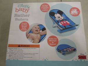 lot 173 image: Disney Baby Bather...