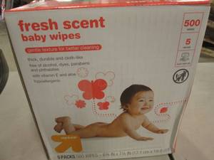 lot 175 image: 500 ct Fresh Scent Baby Wipes...