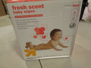 lot 177 image: 500 ct Fresh Scent Baby Wipes...