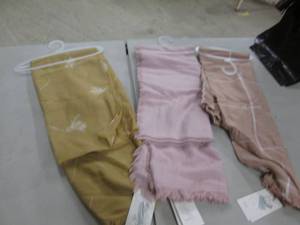 lot 181 image: 3 WrapsDrape...