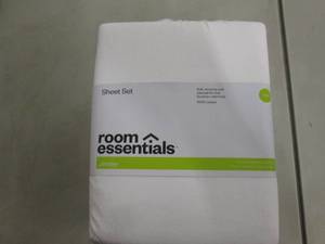 lot 183 image: Room Essentials Jersey Twin Sheet S...