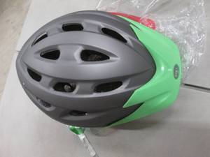 lot 202 image: Youth Bell Bike Helmet...