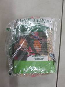 lot 207 image: 5 lb Wild Bird Seed...
