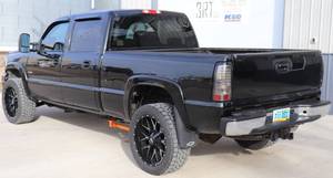lot 1 image: 2003 Chevy Silverado 2500HD LT 4x4 Diesel