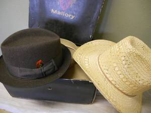 lot 30 image: 2 Stetson Hats