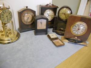 lot 51 image: Antique Clocks