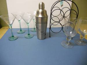 lot 56 image: Drink Shaker, Wine jar holder, Martini glasses, Tom & Jerry glasses