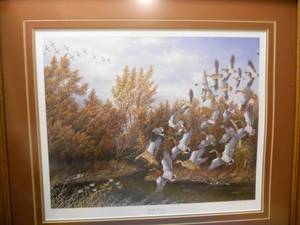 lot 101 image: Artwork - Duck Pond by Robert E Hinton - Signed and numbered 768960