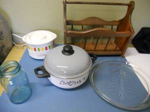 lot 63 image: Enamel pan, mini-crockpot, blue ball jar, Christmas tree server, magazine rack