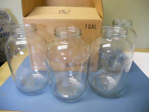 lot 65 image: 4 Brand new one gallon glass jars