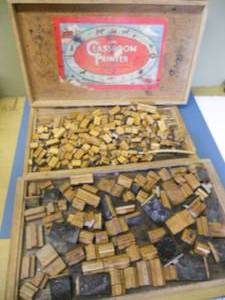 lot 69 image: The Classroom Printer Stamping Kit - Antique