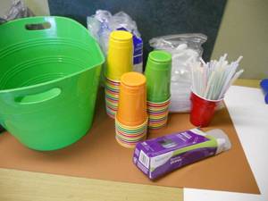 lot 91 image: Party Supplies