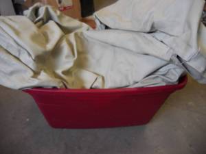 lot 128 image: Tote of Leather