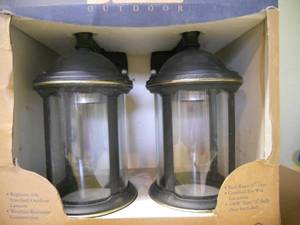 lot 137 image: Outdoor Light fixtures - New in Box