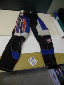 lot 140 image: Used Dirtbike pants - 24