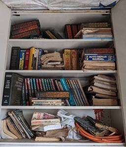 lot 61 image: Large Lot of Vintage Auto Repair Manuals