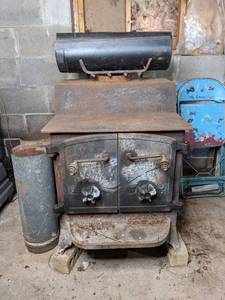 lot 4 image: Vintage 1980s Fisher Double Door Wood Stove
