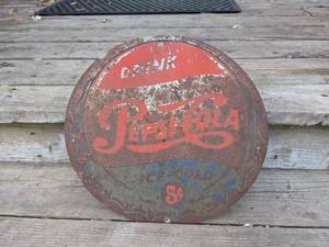 lot 100 image: Round Rusty Pepsi-Cola Sign
