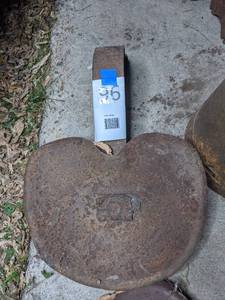 lot 96 image: Antique Cast Iron Seat