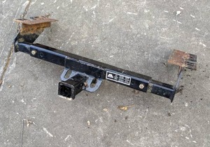 lot 255 image: Trailer Hitch