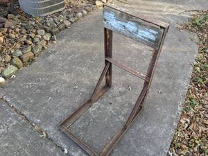 lot 260 image: Boat motor Mount
