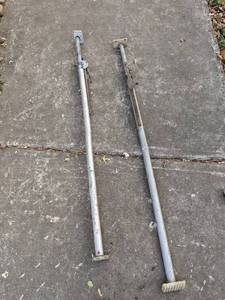 lot 265 image: Load Stabilizer Bars