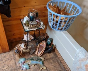 lot 456 image: Assorted Nautical Decor - see photos