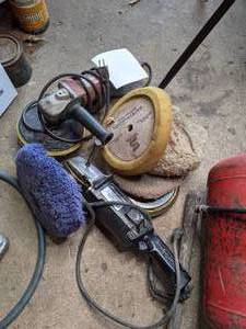 lot 505 image: (2) Electric Buffers - Both working