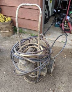 lot 311 image: Super Bee Paint Sprayer