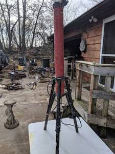 lot 320 image: Globe Electric 360 Degree 48-Watt Portable Electric Work Light with Tripod