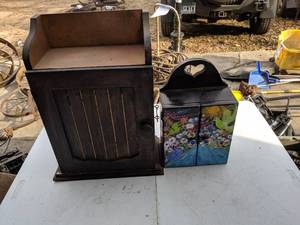 lot 366 image: (2) Small Wooden Cabinets Plus Contents