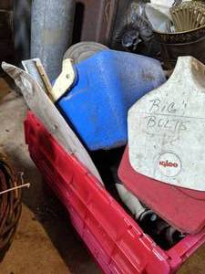 lot 379 image: Hodge Podge of Garage Items