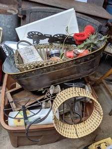 lot 380 image: Large Lot of Mystery Decor