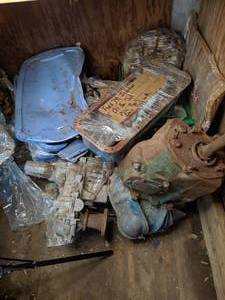 lot 213 image: 391 Industrial Ford Motor and Transmission  Assorted Parts