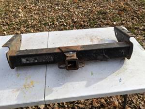 lot 222 image: Suburban Trailer Hitch