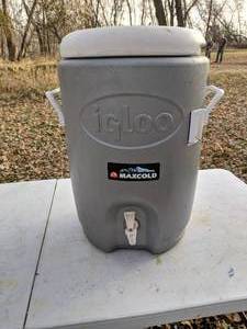 lot 227 image: 5 Gallon Igloo Beverage CoolerDispenser
