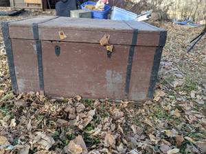 lot 233 image: Vintage Wood Trunk with Leather Handles