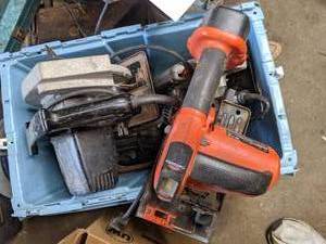 lot 16 image: Assorted Circular Saws