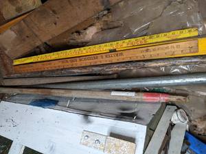 lot 86 image: Vintage Yardsticks (2), Level and Misc.