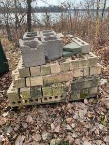 lot 400 image: Large Pile of Cinderblocks and Landscaping Blocks