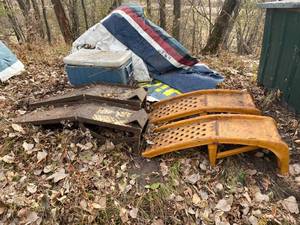 lot 403 image: (4) Metal Car Ramps