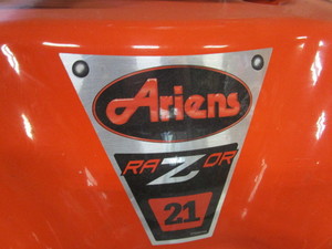 lot 3 image: (New) Airens Lawnmower