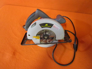 lot 16 image: McCulloch Skill Saw & Box